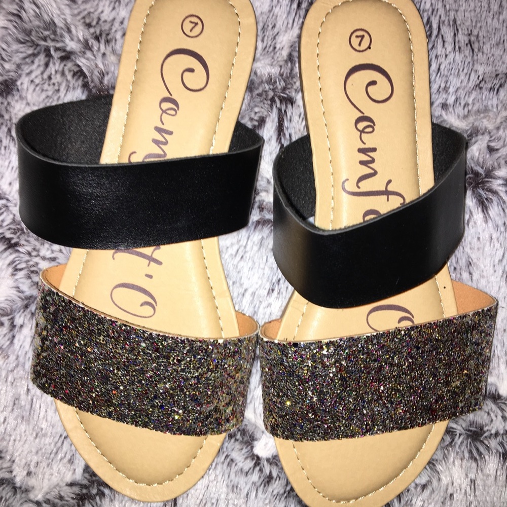 NEW Sparkle sandals 👡 - Picture 2 of 3